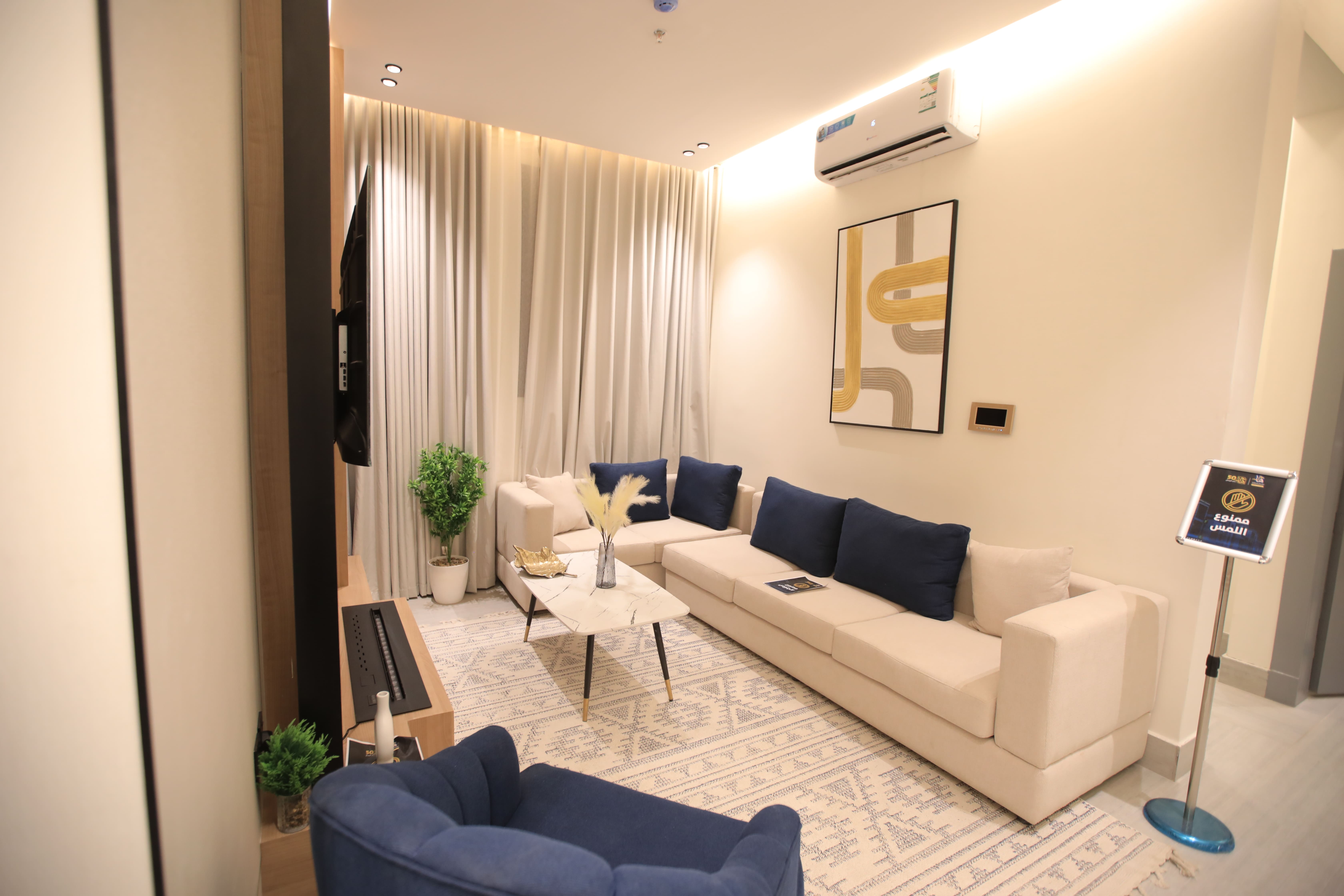 نموذج عرض - Image 1